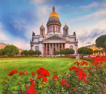 Летние цветы у Исаакиевского собора