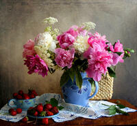 Без бренда «Свежий букет пионов и клубника» в Вологде в интернет-магазине  Без бренда «Свежий букет пионов и клубника» в Вологде